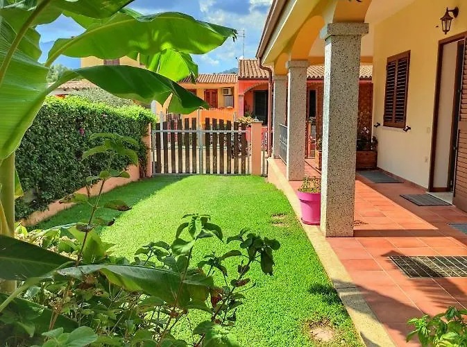 Casa Serenas, A 5 Minuti Dal Mare Con Parcheggio, Clima E Tutto Il Necessario Per La Tua In Relax Appartamento Castiadas